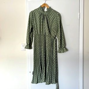 SHEIN Size Large polka dot dress in green